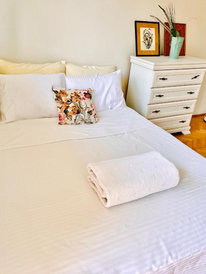 Mint Apartment Тиват Экстерьер фото