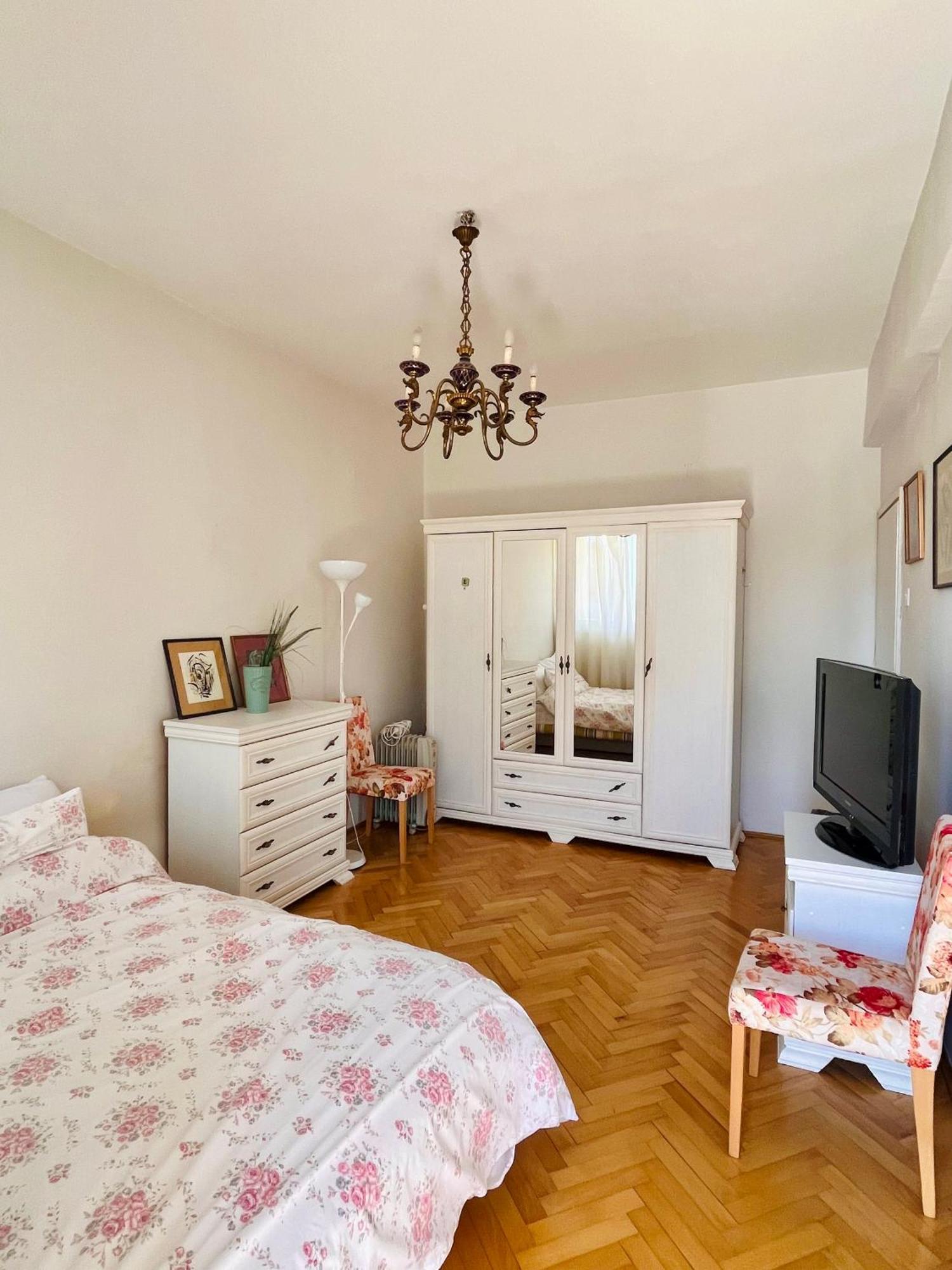 Mint Apartment Тиват Экстерьер фото