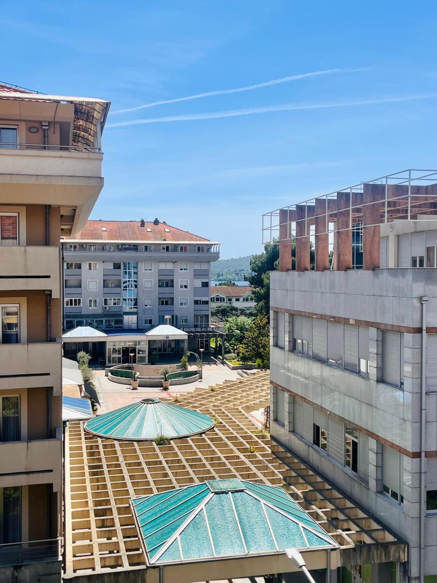 Mint Apartment Тиват Экстерьер фото